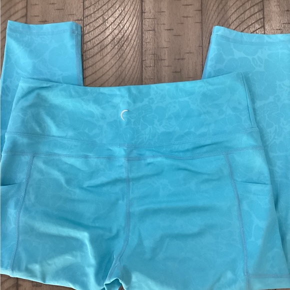 Zyia Soft N Snug Turquoise capris leggings with pockets. Size 12. - Picture 1 of 3